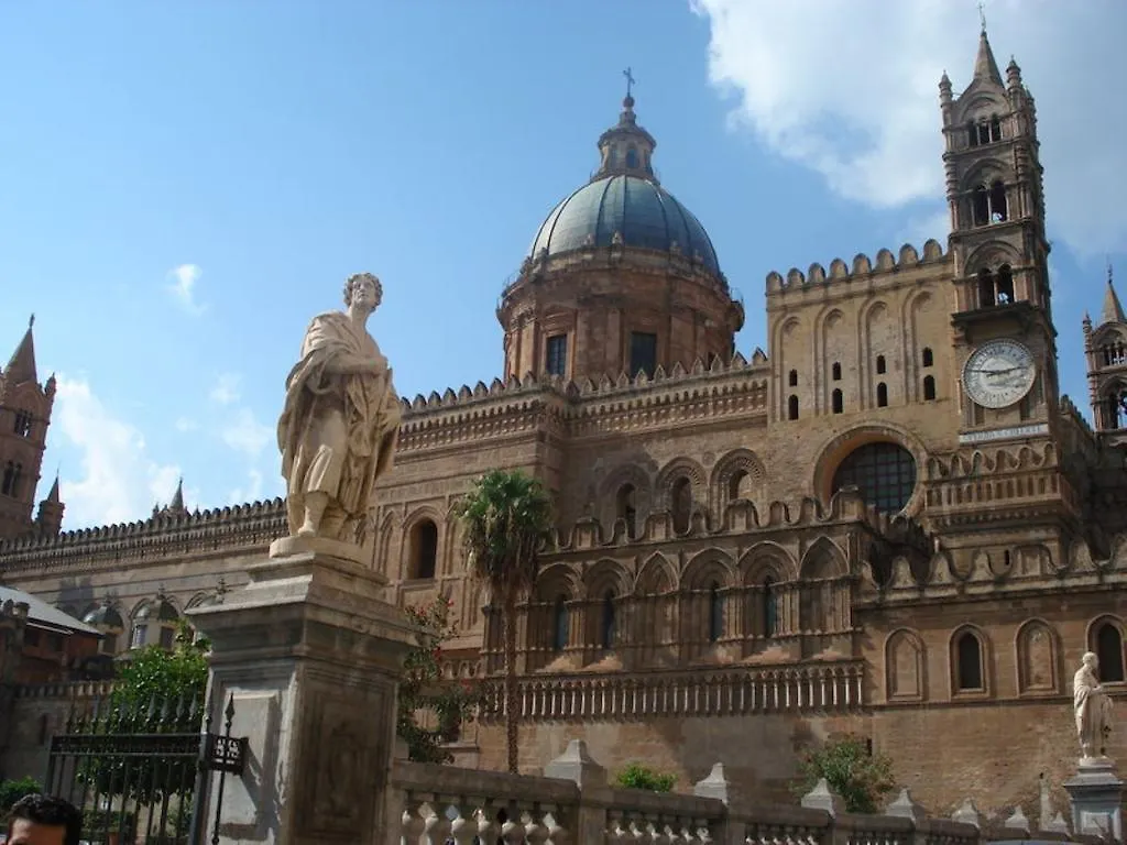Appartamento La Palazzina Di Cagliostro Palermo Italia